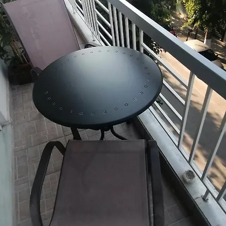 Four Reasons Apts Ampelokipi Apartment *